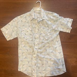 Mens short-sleeve western-style button down with mother of pearl snaps